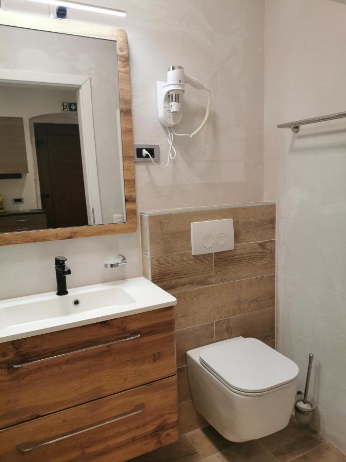 Apartmani Rosa I Linda Rijeka Exterior photo